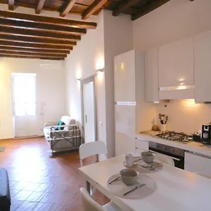 Apartment Benedetta 22 - Trastevere, Rom