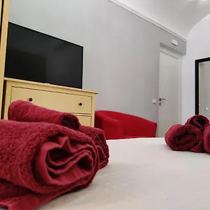 Apartment Domus Enea - Colosseo Termini, Rom